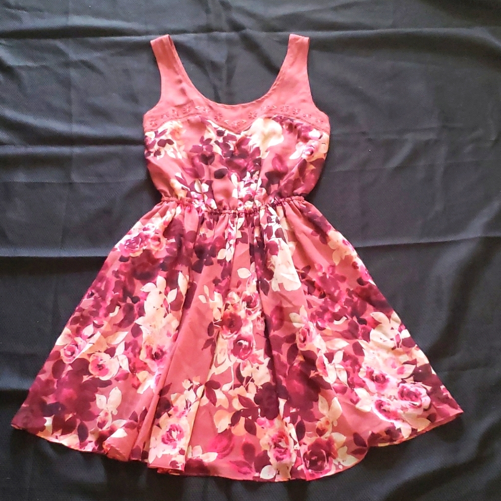 Lauren Conrad dress size small